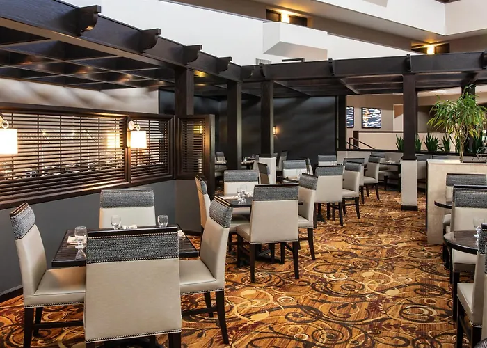 Sheraton Minneapolis West Hotel